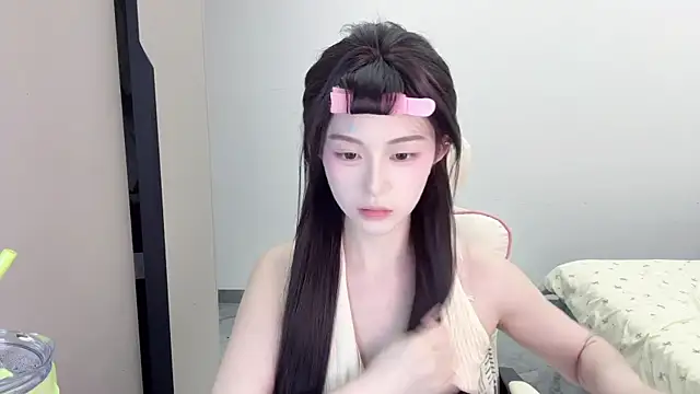 Snapshot of Cookie-oo chatting on 09/27/25, 12:11 Cookie-oo online show from 09/27/25, 12:11