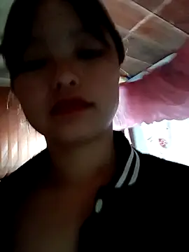 XoiXoi232 online show from 10/10/25, 03:40