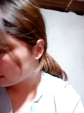 XoiXoi232 online show from 10/28/25, 02:05