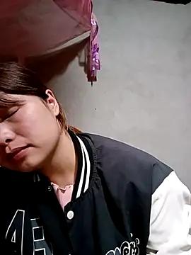 XoiXoi232 online show from 10/27/25, 11:55