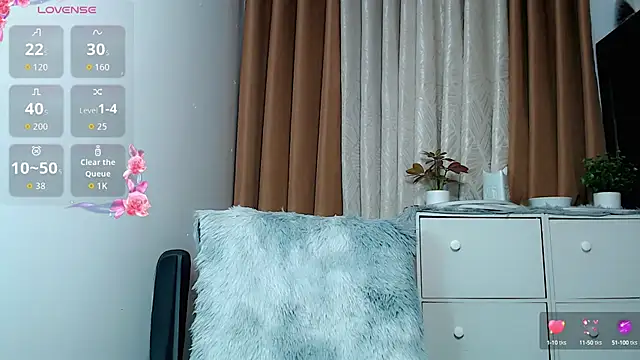  Jenniyah  online show from 10/04/25, 01:51