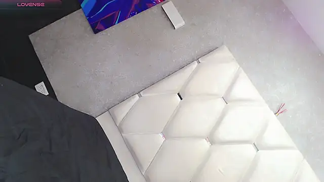 Milla Star  online show from 10/05/25, 01:13