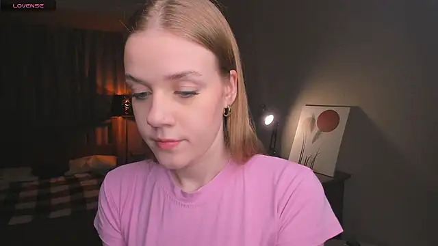 OdellaFrake online show from 10/21/25, 08:19