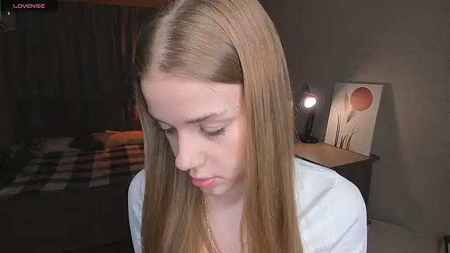 OdellaFrake online show from 11/21/25, 07:35