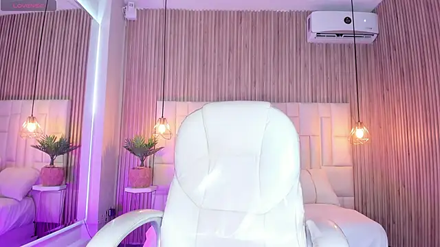 Cloe Black online show from 11/08/25, 04:27