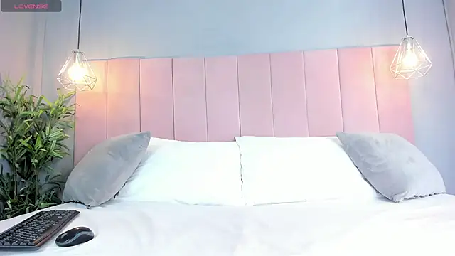 Cloe Black online show from 10/23/25, 04:55