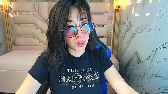 zoe r  online show from 11/16/25, 03:22