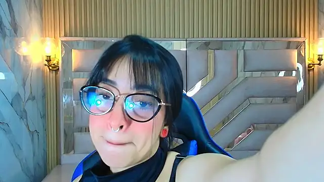 zoe r  online show from 11/07/25, 03:11