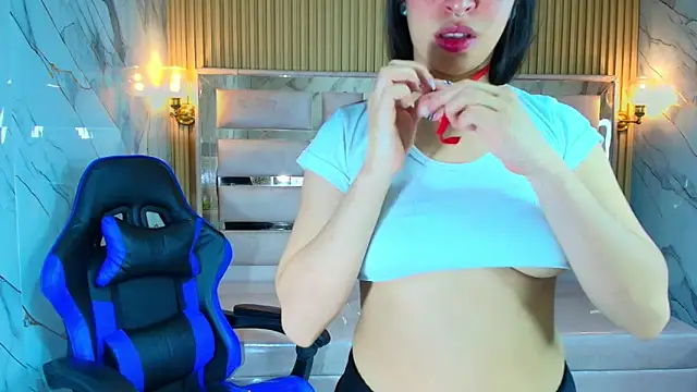 zoe r  online show from 10/24/25, 03:16