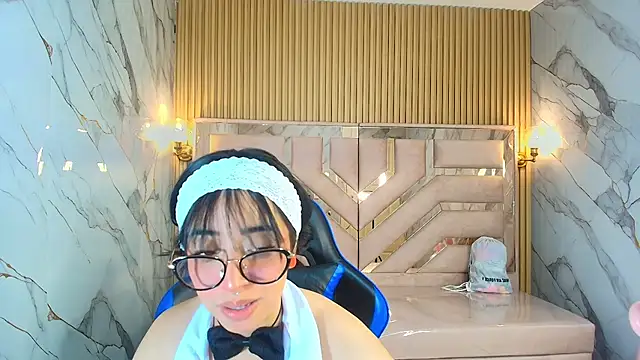 zoe r  online show from 11/27/25, 03:18