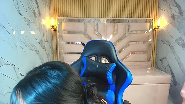 zoe r  online show from 11/28/25, 03:17