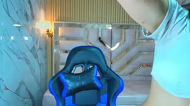 zoe r  online show from 10/16/25, 03:26