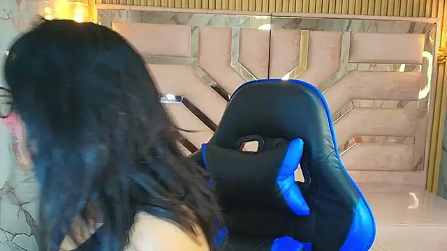 zoe r  online show from 10/01/25, 03:11