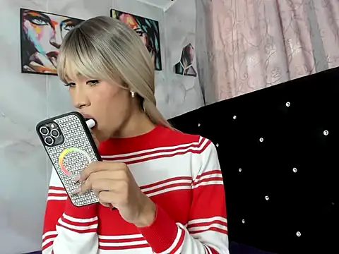 samara novice18 online show from 10/28/25, 07:24