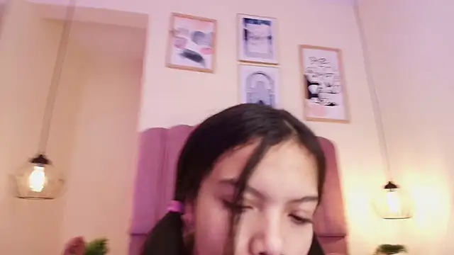 Isabelgh  online show from 12/03/25, 03:29