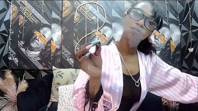 Lilmisbaddyxxx online show from 09/28/25, 07:43