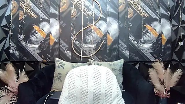 Lilmisbaddyxxx online show from 10/18/25, 08:22