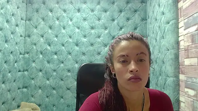 Snapshot of Kataleya_Luck chatting on 11/05/25, 04:04 Kataleya Luck online show from 11/05/25, 04:04