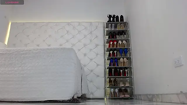 yury m2  online show from 04/14/26, 06:29