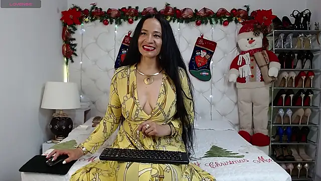 yury m2  online show from 12/04/25, 02:43