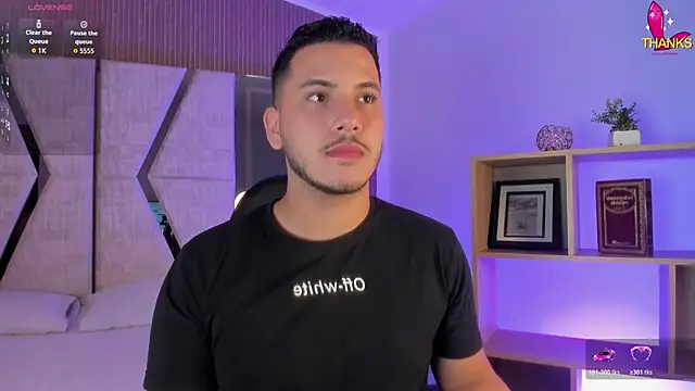 Snapshot of Axel_grey_ chatting on 06/03/26, 12:39 Axel grey online show from 06/03/26, 12:39