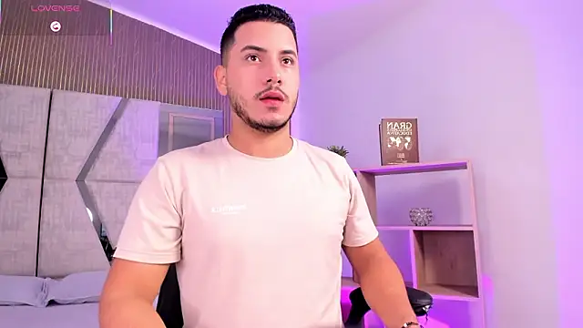 Axel grey  online show from 01/16/26, 12:20