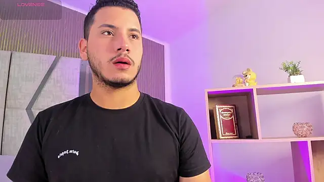 Axel grey  online show from 03/10/26, 12:42