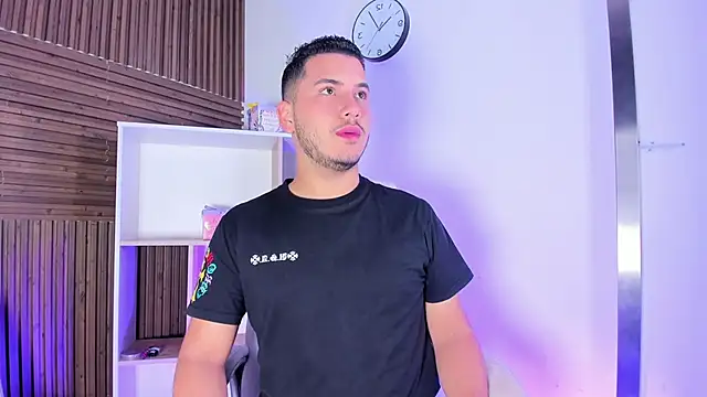 Axel grey  online show from 10/26/25, 11:54