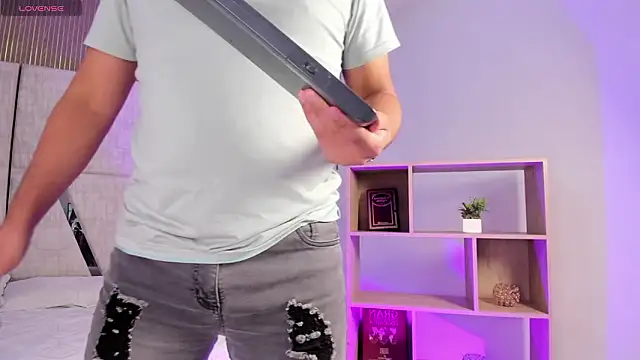 Axel grey  online show from 02/26/26, 12:49