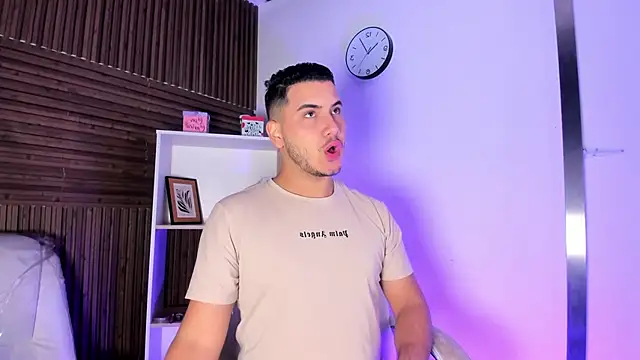 Axel grey  online show from 12/01/25, 12:17