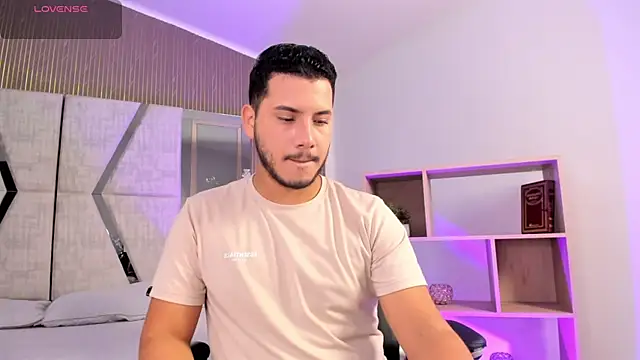 Axel grey  online show from 02/17/26, 12:46