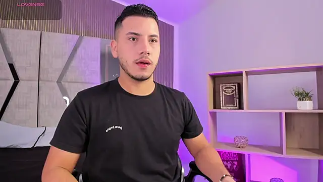 Axel grey  online show from 02/22/26, 12:40