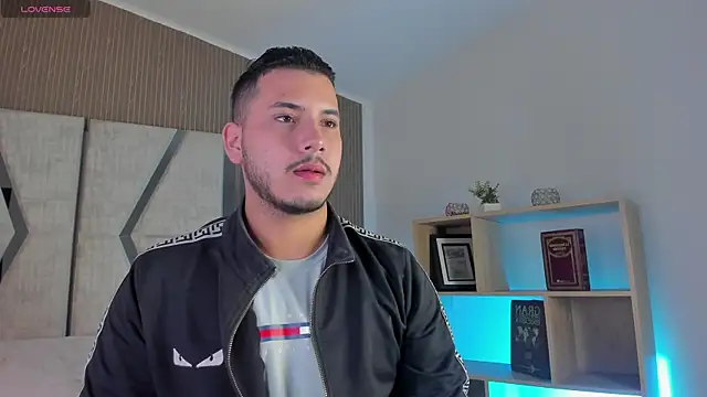 Snapshot of Axel_grey_ chatting on 04/30/26, 12:23 Axel grey online show from 04/30/26, 12:23