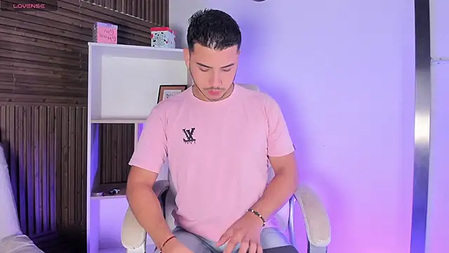 Axel grey  online show from 11/20/25, 12:17