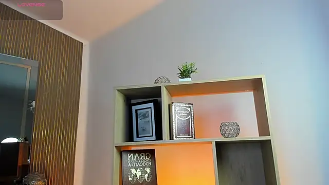 Snapshot of Axel_grey_ chatting on 04/17/26, 12:52 Axel grey online show from 04/17/26, 12:52