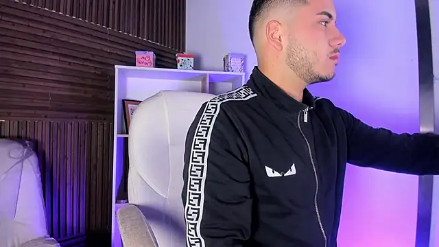 Axel grey  online show from 11/26/25, 12:16