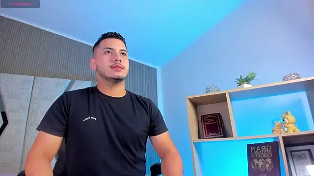 Axel grey  online show from 03/31/26, 12:29