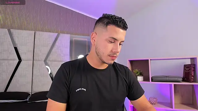 Axel grey  online show from 02/19/26, 12:46