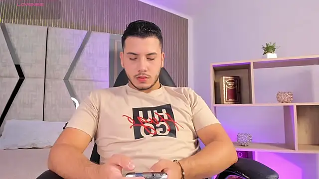 Axel grey  online show from 02/28/26, 12:27