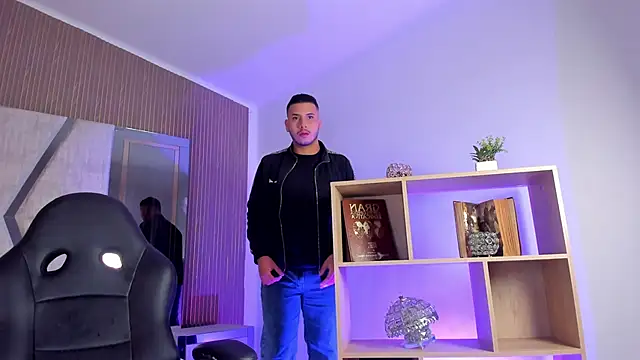 Snapshot of Axel_grey_ chatting on 04/20/26, 12:30 Axel grey online show from 04/20/26, 12:30