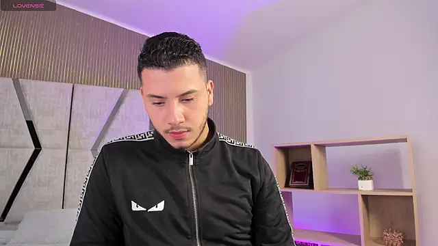 Axel grey  online show from 02/25/26, 12:27