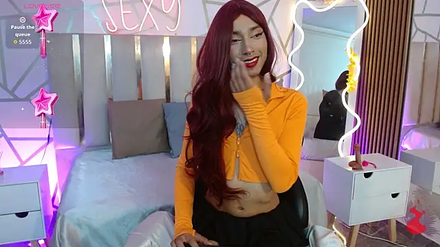 CYRUS TAY online show from 12/14/25, 07:52