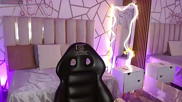 CYRUS TAY online show from 03/19/26, 12:49