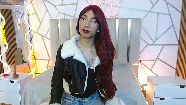 CYRUS TAY online show from 12/18/25, 12:31