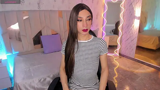 CYRUS TAY online show from 07/17/26, 12:46