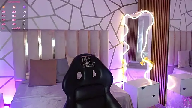 CYRUS TAY online show from 03/07/26, 02:22