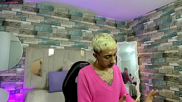 CYRUS TAY online show from 05/26/26, 11:52