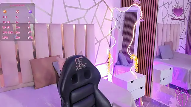 CYRUS TAY online show from 04/16/26, 12:17