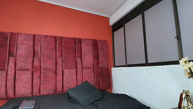 LilithVibe  online show from 12/13/25, 08:04