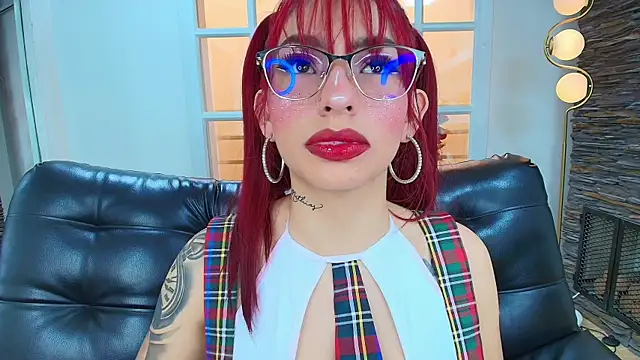 Snapshot of miss___abigail chatting on 10/17/25, 05:59 miss abigail online show from 10/17/25, 05:59